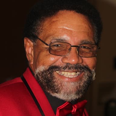 Thesolonia McLean