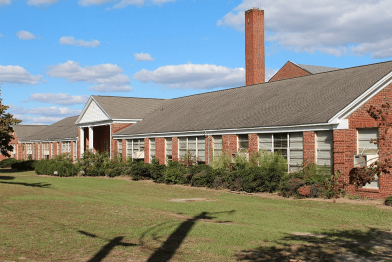 Shawtown High School entryway